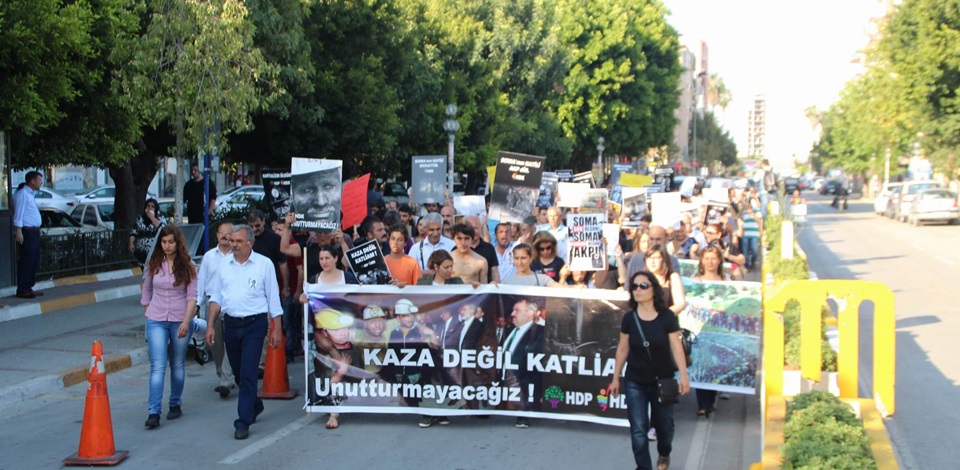 HDP Mersin İl Örgütünden Somada yaşamını yitiren emekçiler için eylem